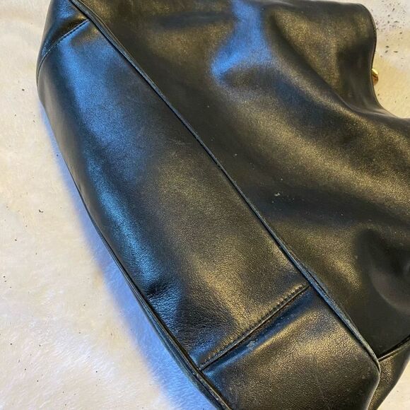 Authentic Gucci Black Leather Bamboo Handle Tote Bag / Purse *Interior Flaking* - Picture 3 of 12